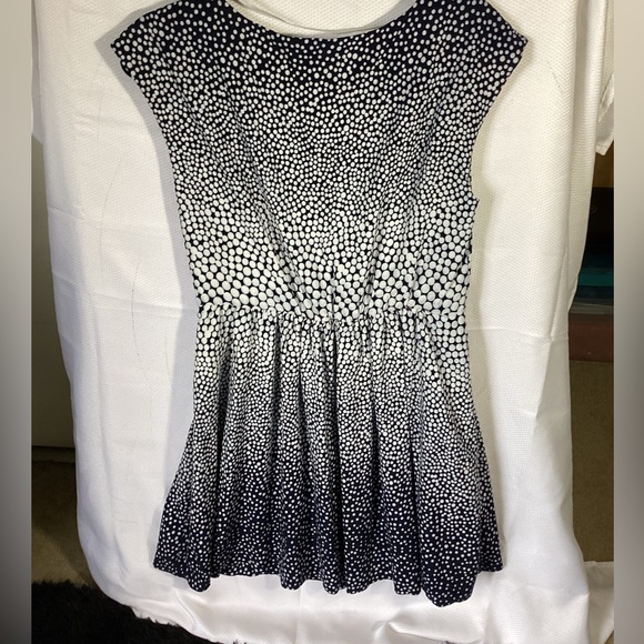 GAP dress, size small. - Picture 4 of 5